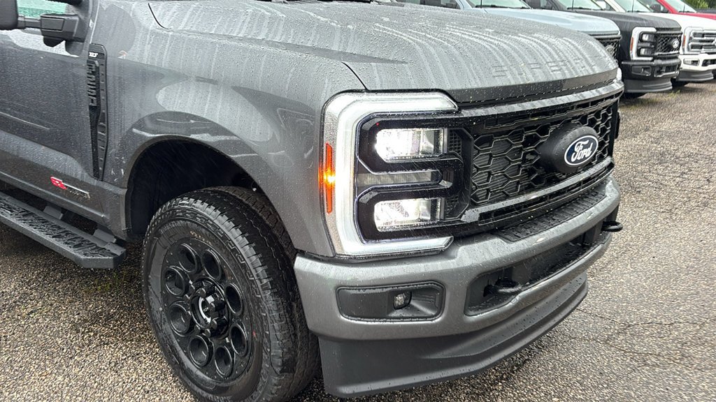 New 2027 Ford F250 XLT w/ XLT Premium Package AWD/4WD image 26
