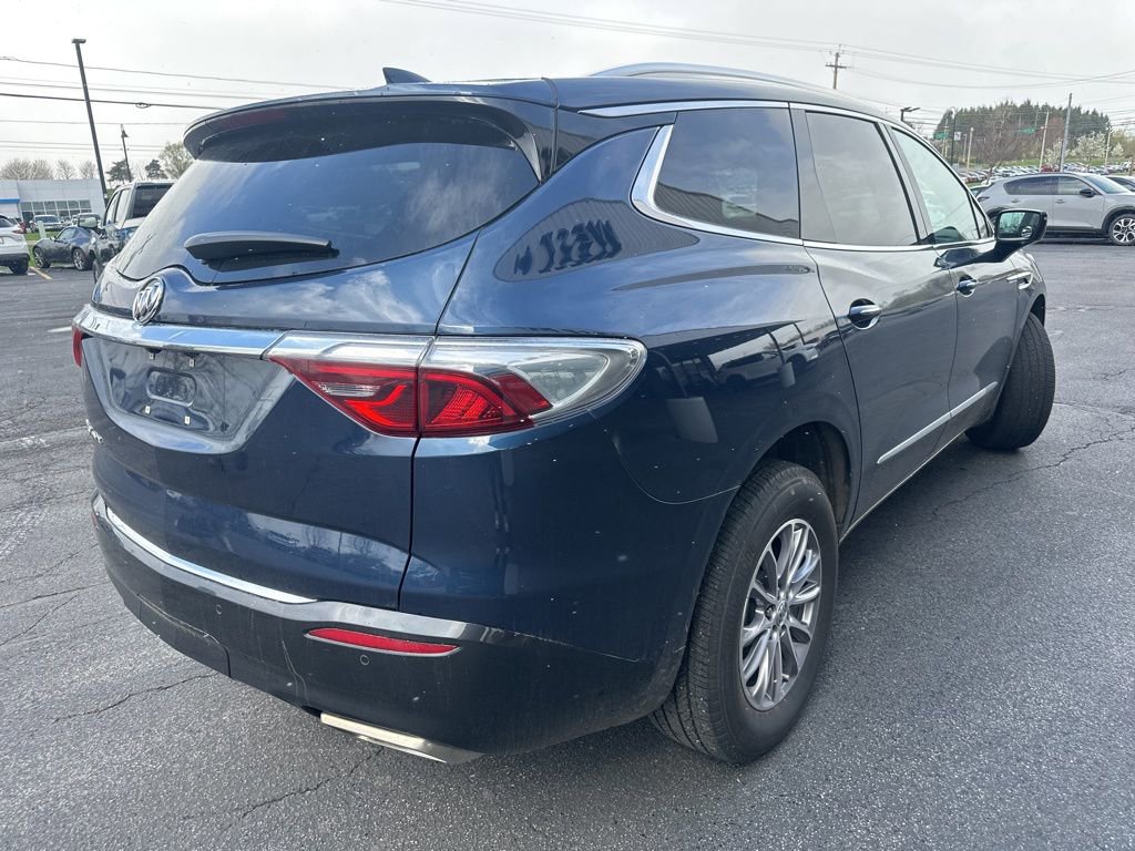 Used 2024 Buick Enclave Essence AWD/4WD image 4