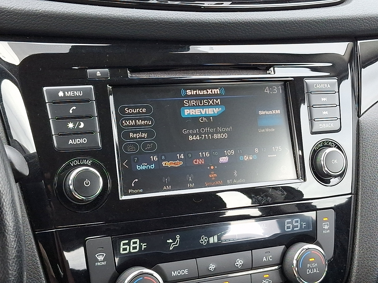 Certified 2022 Nissan Rogue Sport SV AWD/4WD image 16