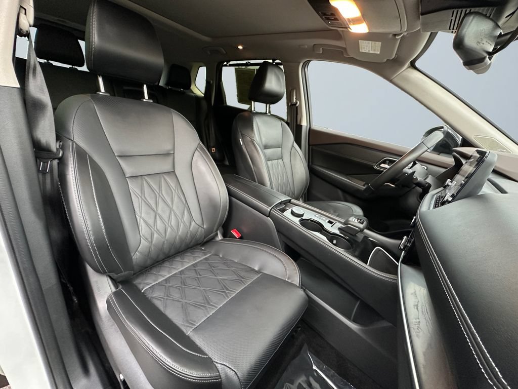 Used 2023 Nissan Rogue Platinum w/ Platinum Premium Package AWD/4WD image 15