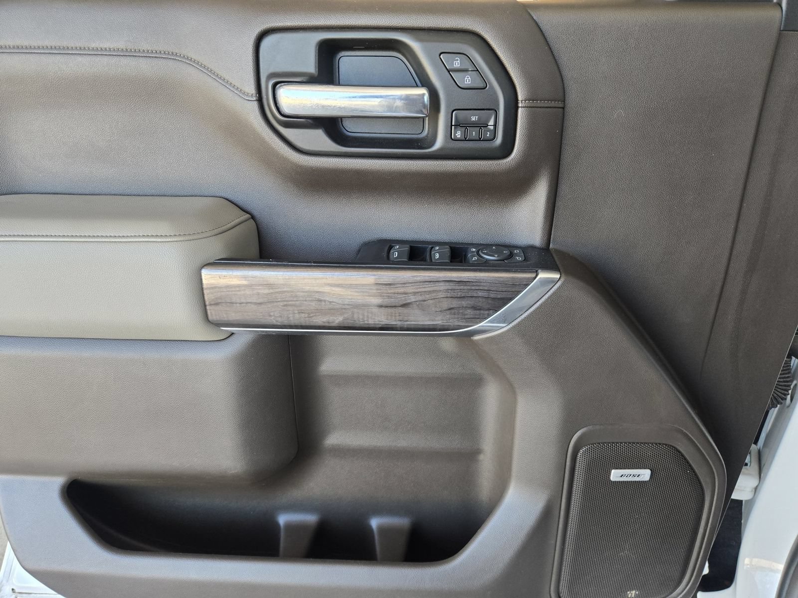 Used 2019 Chevrolet Silverado 1500 LTZ AWD/4WD image 21
