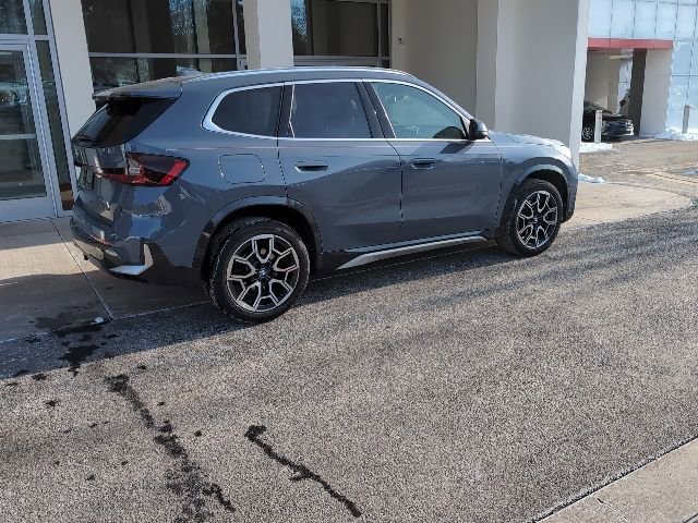 Used 2025 BMW X1 xDrive28i w/ Technology Package image 3
