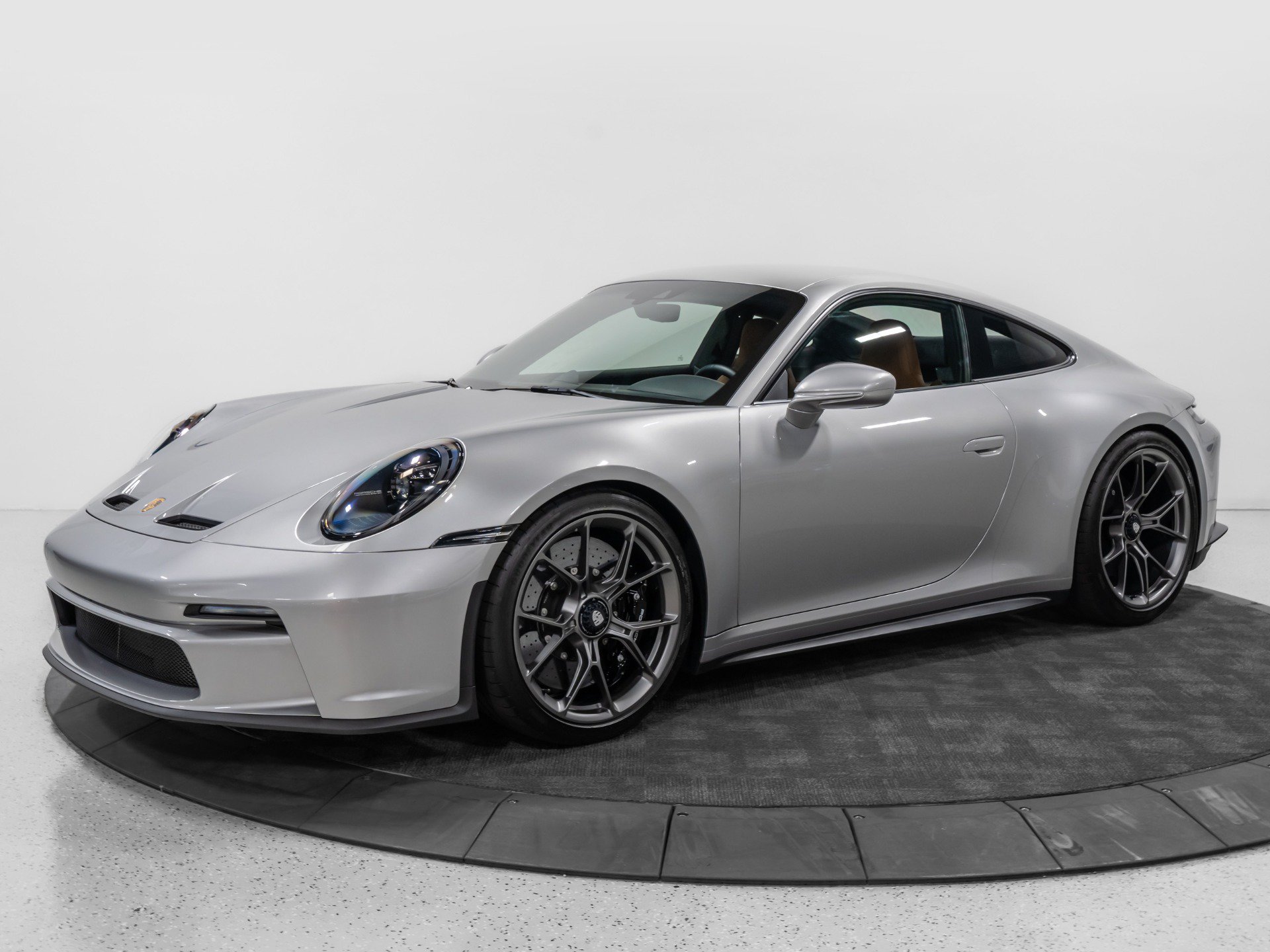 Used 2024 Porsche 911 GT3 RWD image 3