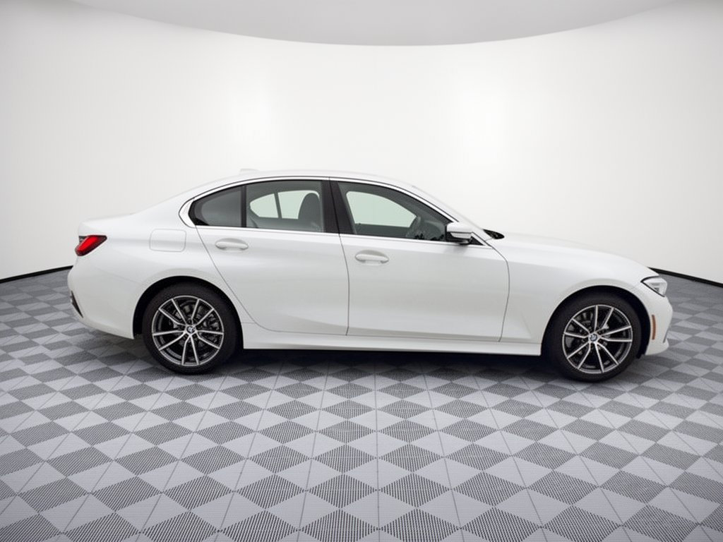 Used 2022 BMW 330i xDrive Sedan w/ Driving Assistance Package AWD/4WD image 8