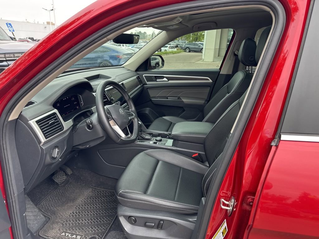 Used 2023 Volkswagen Atlas SE w/ Panoramic Sunroof Package AWD/4WD image 11