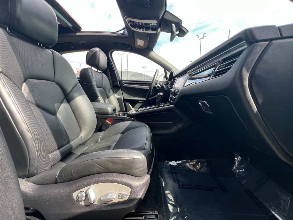 Used 2022 Porsche Macan image 30