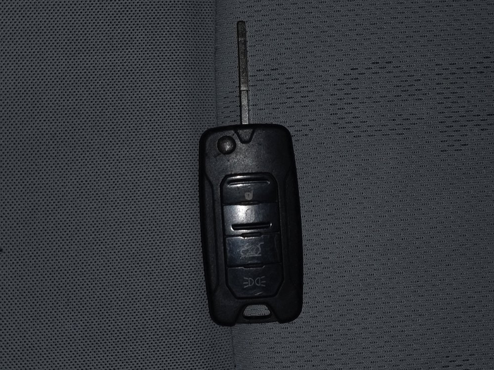 Used 2015 Jeep Renegade Latitude FWD image 32