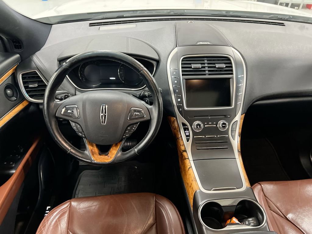 Used 2016 Lincoln MKX Reserve w/ Technology Package image 11