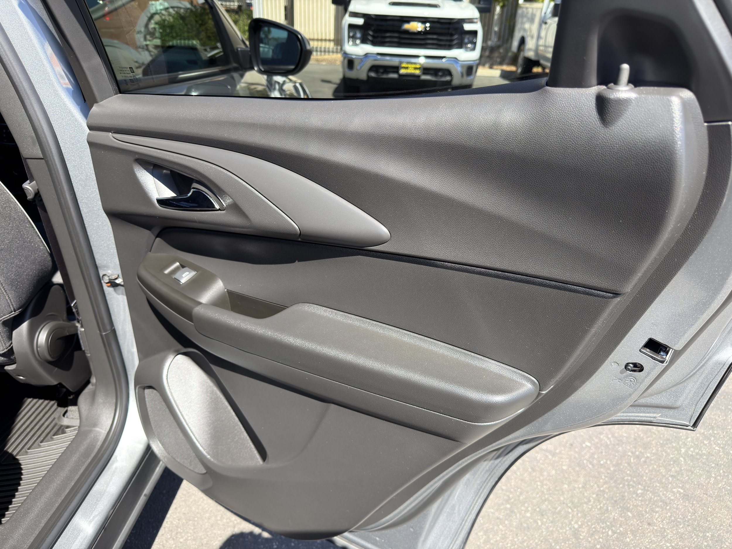 Used 2024 Chevrolet TrailBlazer LT FWD image 13