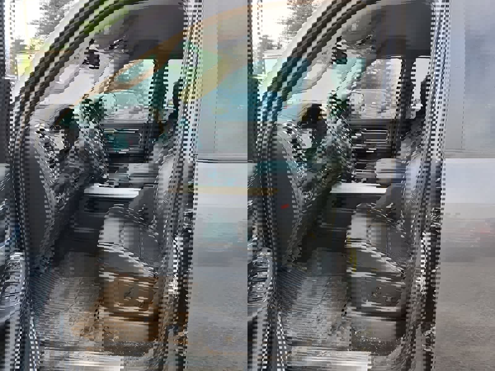 Used 2019 RAM 3500 Laramie image 15