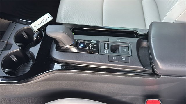 Used 2024 Toyota Prius XLE image 20