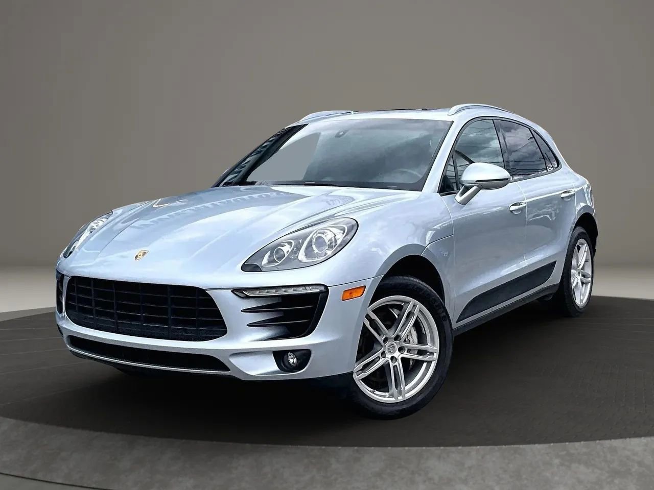 Used 2015 Porsche Macan S image 10
