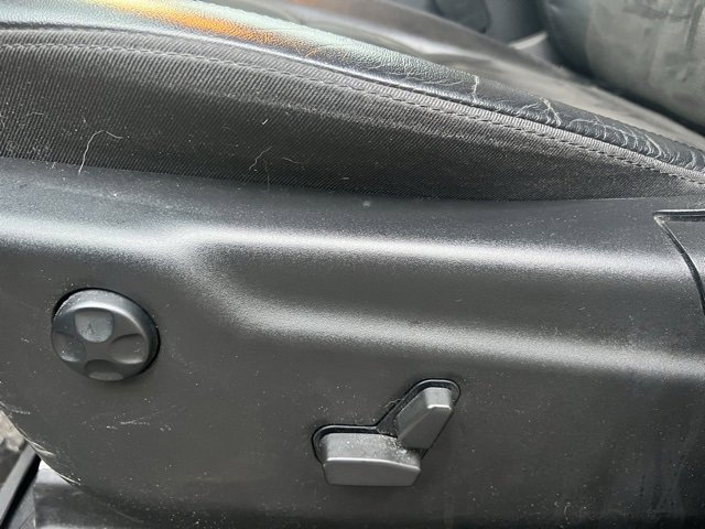 Used 2022 Jeep Grand Cherokee Laredo X image 22