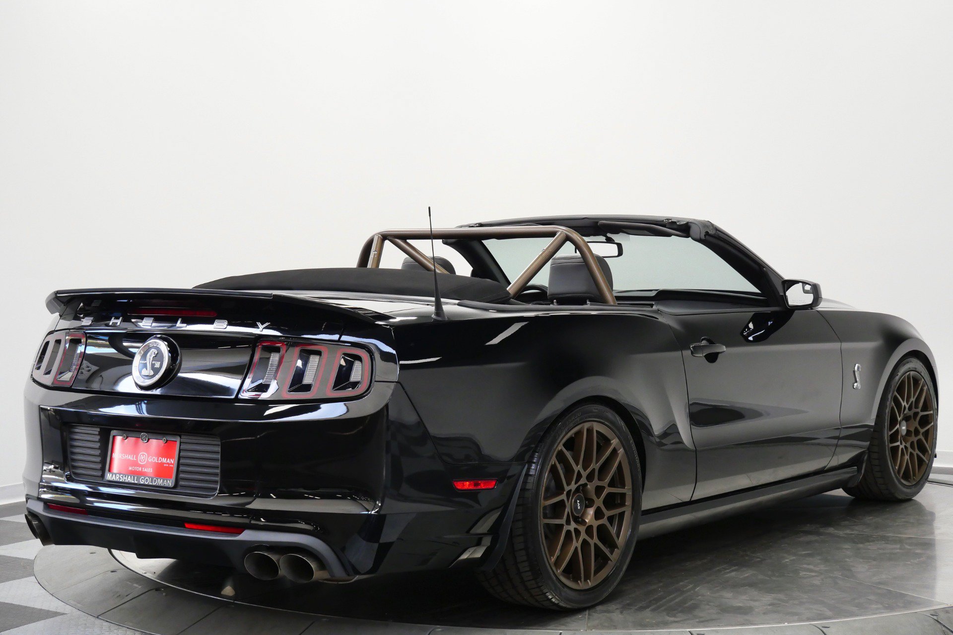 Used 2013 Ford Mustang Shelby GT500 RWD image 9