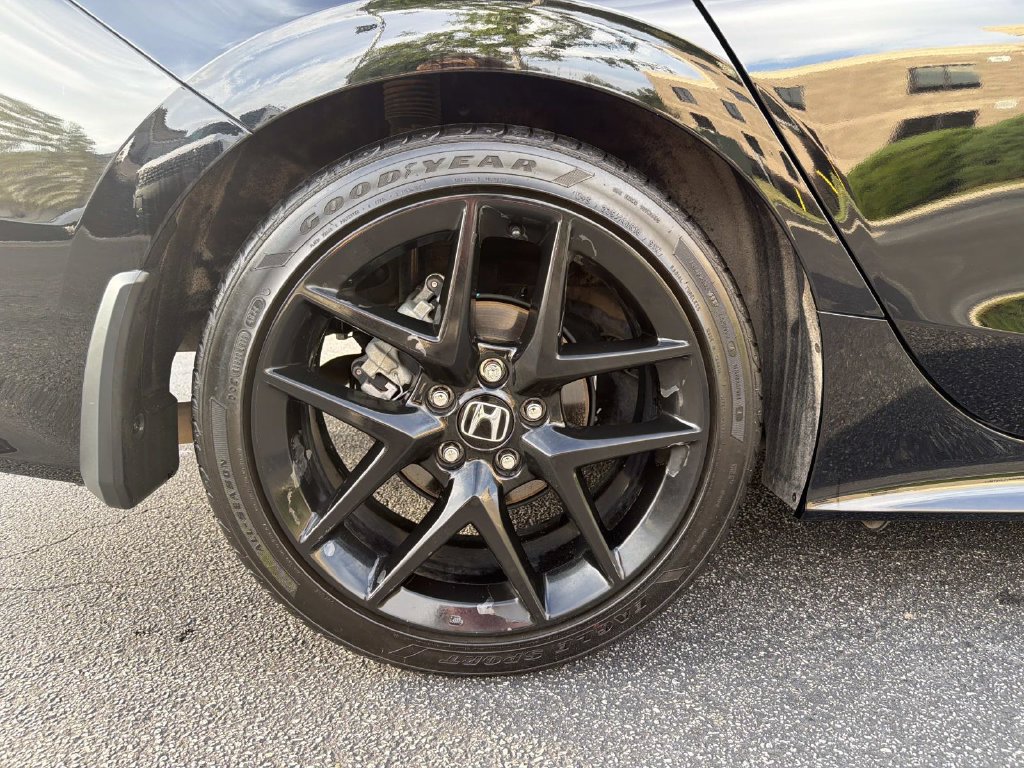 Used 2025 Honda Civic Sport image 18