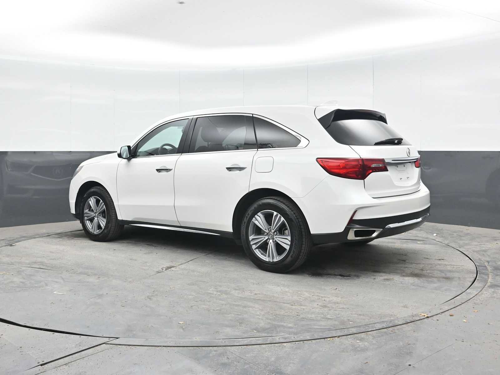 Used 2020 Acura MDX SH-AWD image 2