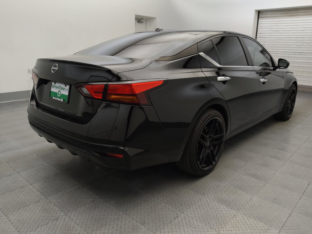 Used 2025 Nissan Altima 2.5 S FWD image 9