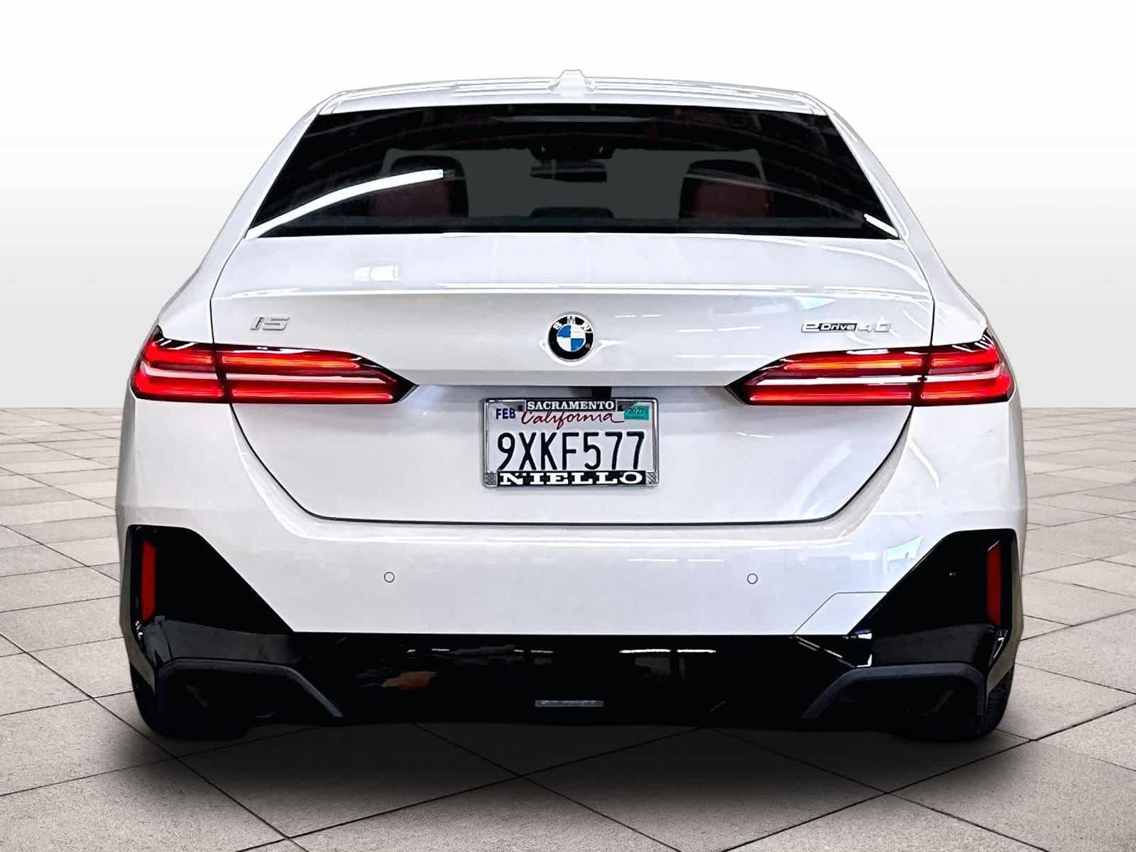 Used 2026 BMW i5 eDrive40 w/ M Sport Package RWD image 7
