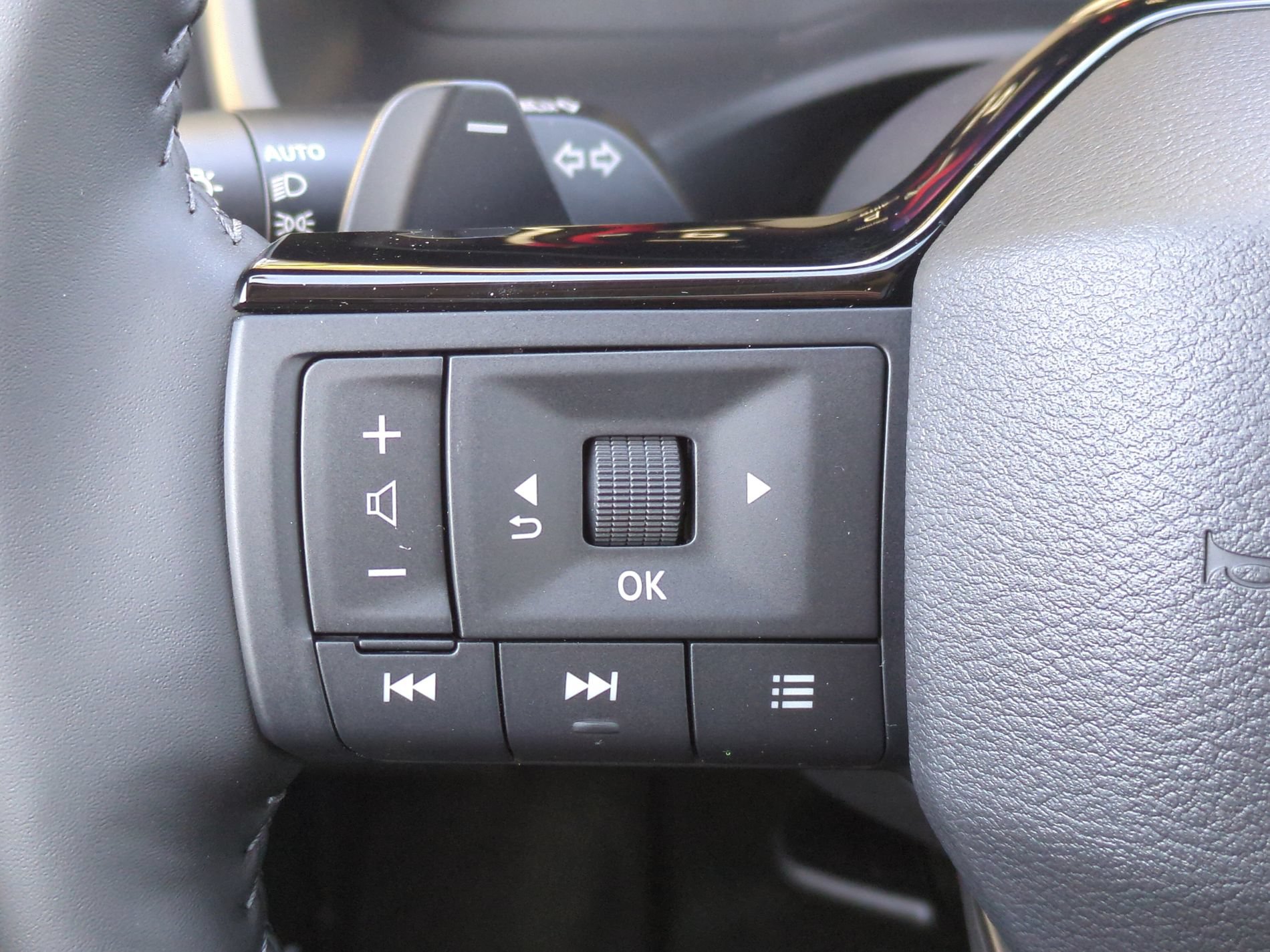 New 2026 Nissan Rogue Platinum w/ Platinum Premium Package AWD/4WD image 26