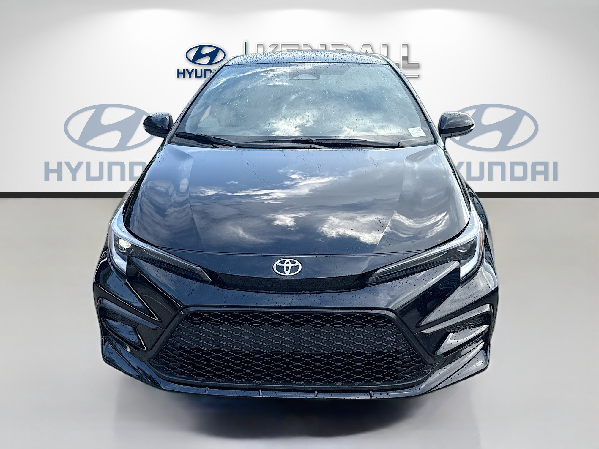 Used 2025 Toyota Corolla FX w/ Convenience Package FWD image 2