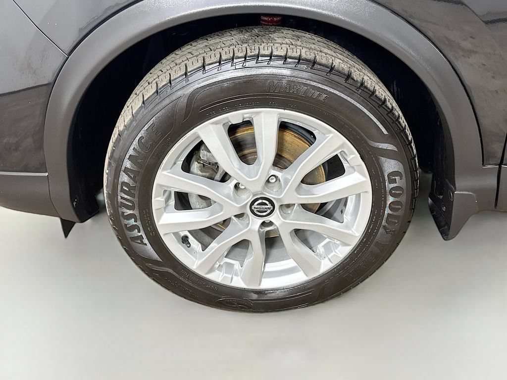 Used 2020 Nissan Rogue Sport SV AWD/4WD image 34