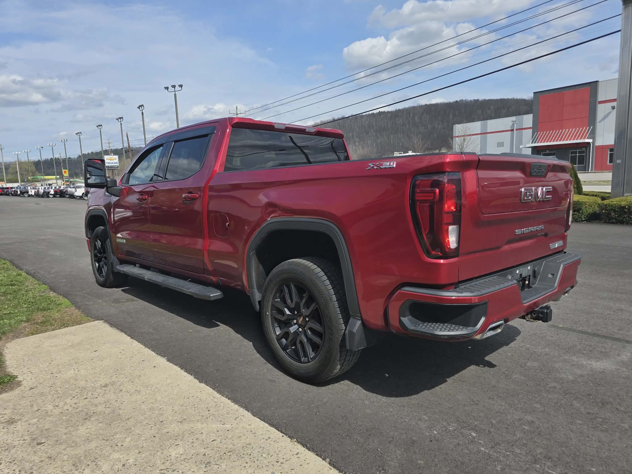 Used 2021 GMC Sierra 1500 Elevation w/ X31 Off-Road Package AWD/4WD video 5