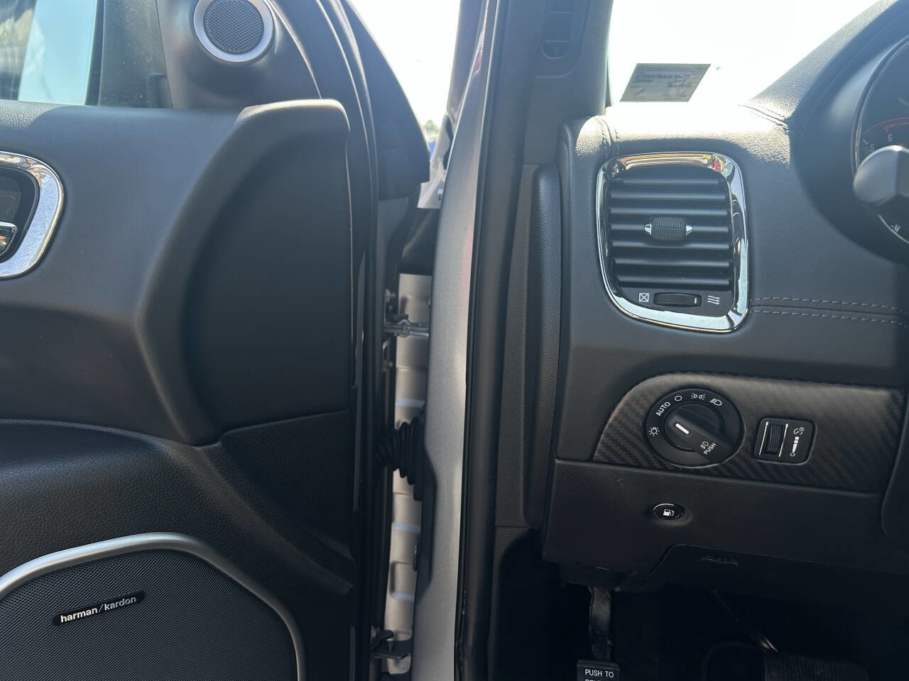 Used 2019 Dodge Durango R/T w/ Technology Group image 18