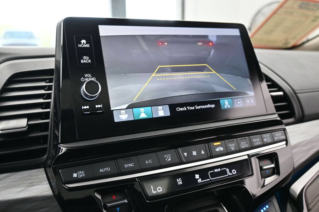 Used 2025 Honda Odyssey Elite image 18