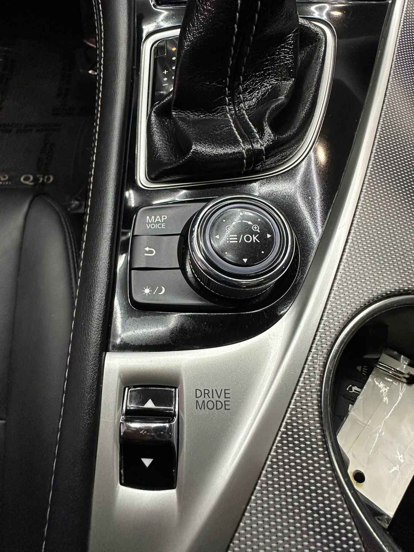 Used 2015 INFINITI Q50 Premium w/ Navigation Package RWD image 22