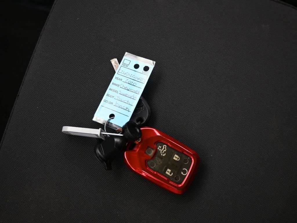 Used 2020 Chevrolet Silverado 1500 Custom w/ Custom Value Package image 18