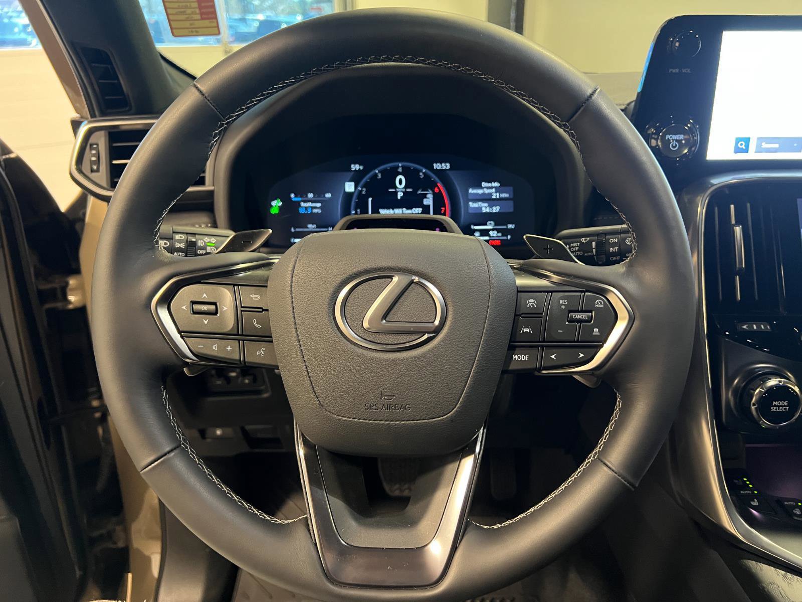 Used 2025 Lexus LX 700h Overtrail image 11