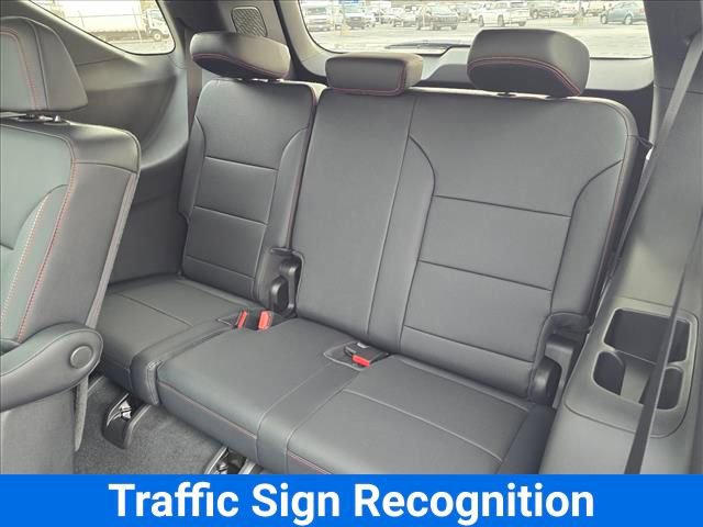 New 2026 Chevrolet Traverse Z71 w/ Driver Confidence Package image 17