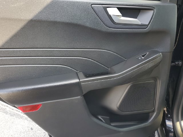 Used 2021 Ford Escape SE FWD image 13