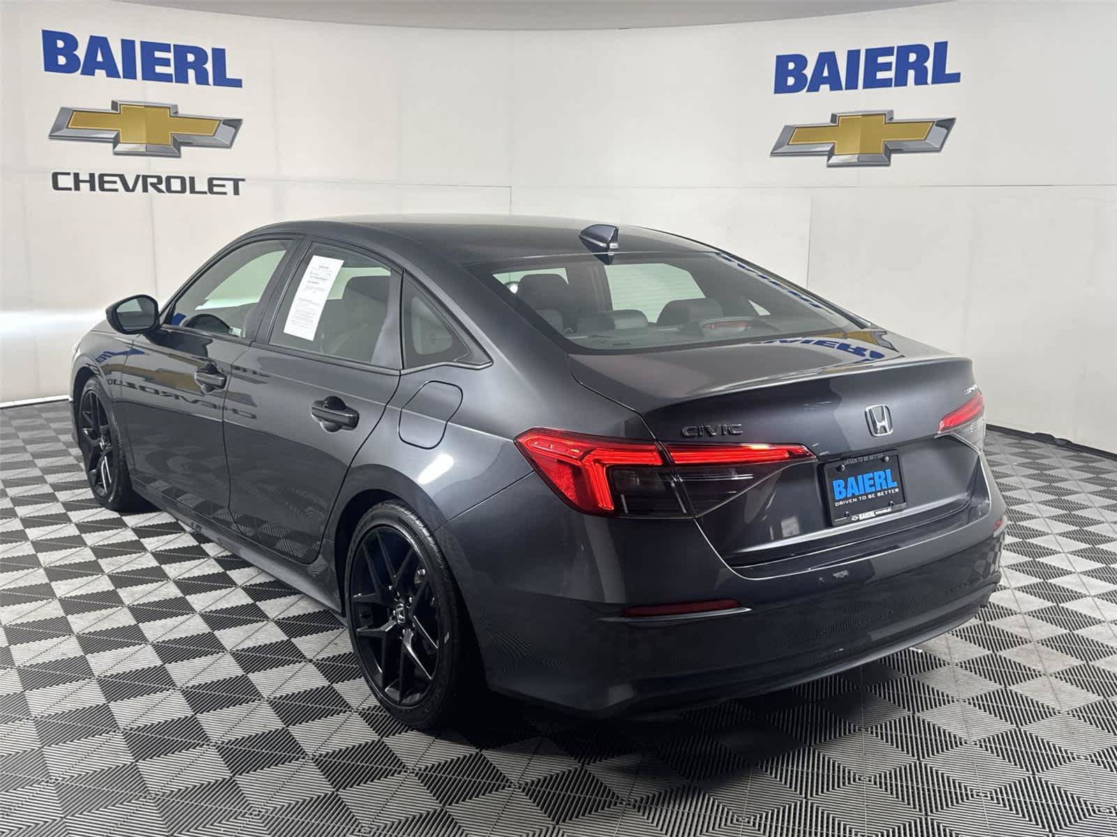 Used 2024 Honda Civic Sport image 3