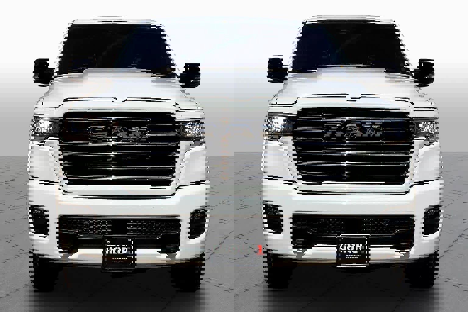 Used 2025 RAM 1500 Laramie w/ Laramie Southwest Edition AWD/4WD image 3