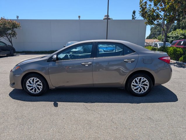 Used 2017 Toyota Corolla LE w/ Carpet Mat Package (TMS) FWD image 9