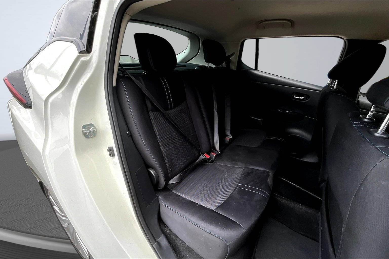 Used 2018 Nissan Leaf S w/ S Charge Package FWD image 24