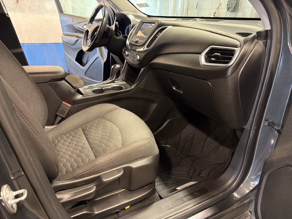 Used 2019 Chevrolet Equinox LT AWD/4WD image 19