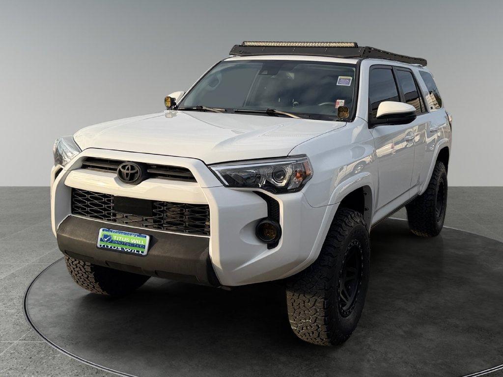 Used 2020 Toyota 4Runner SR5 Premium w/ Moonroof Package AWD/4WD image 3