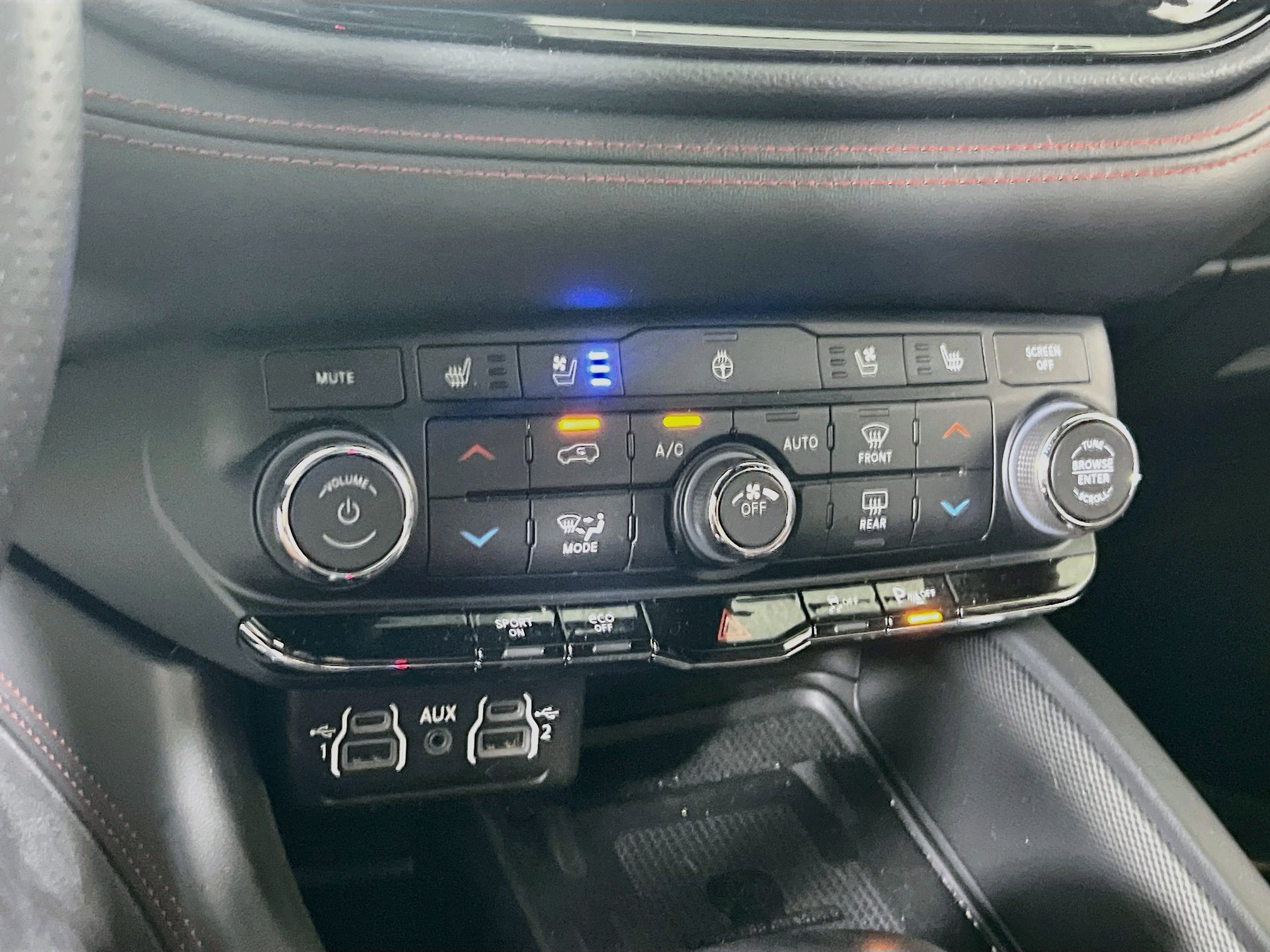 Used 2023 Dodge Durango R/T AWD/4WD image 16