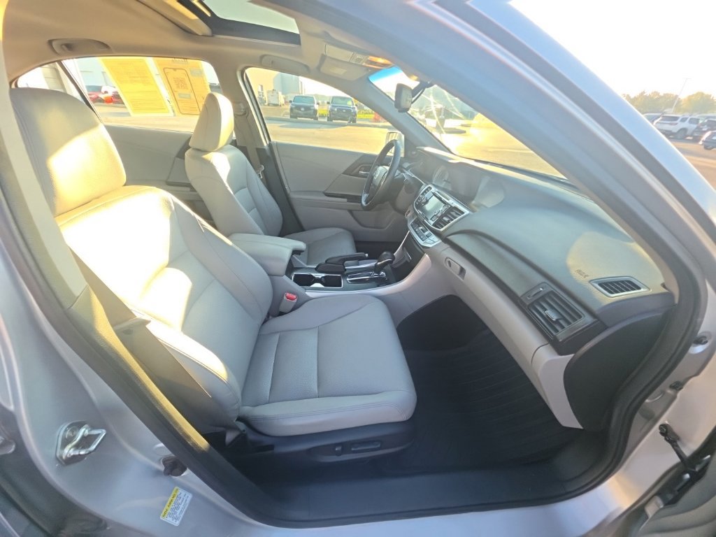 Used 2013 Honda Accord EX-L image 31