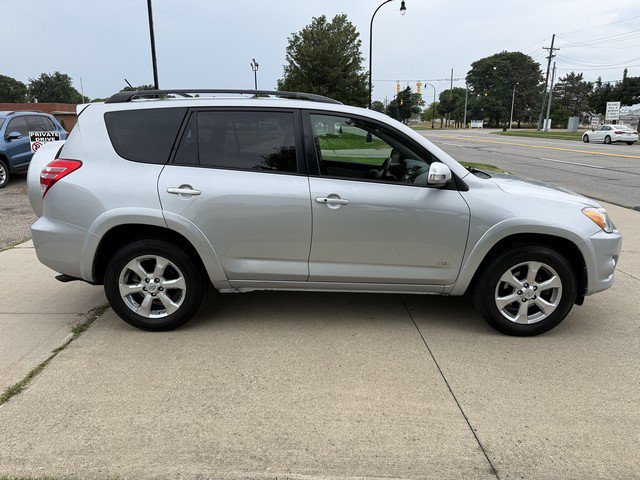 Used 2010 Toyota RAV4 Limited AWD/4WD image 4