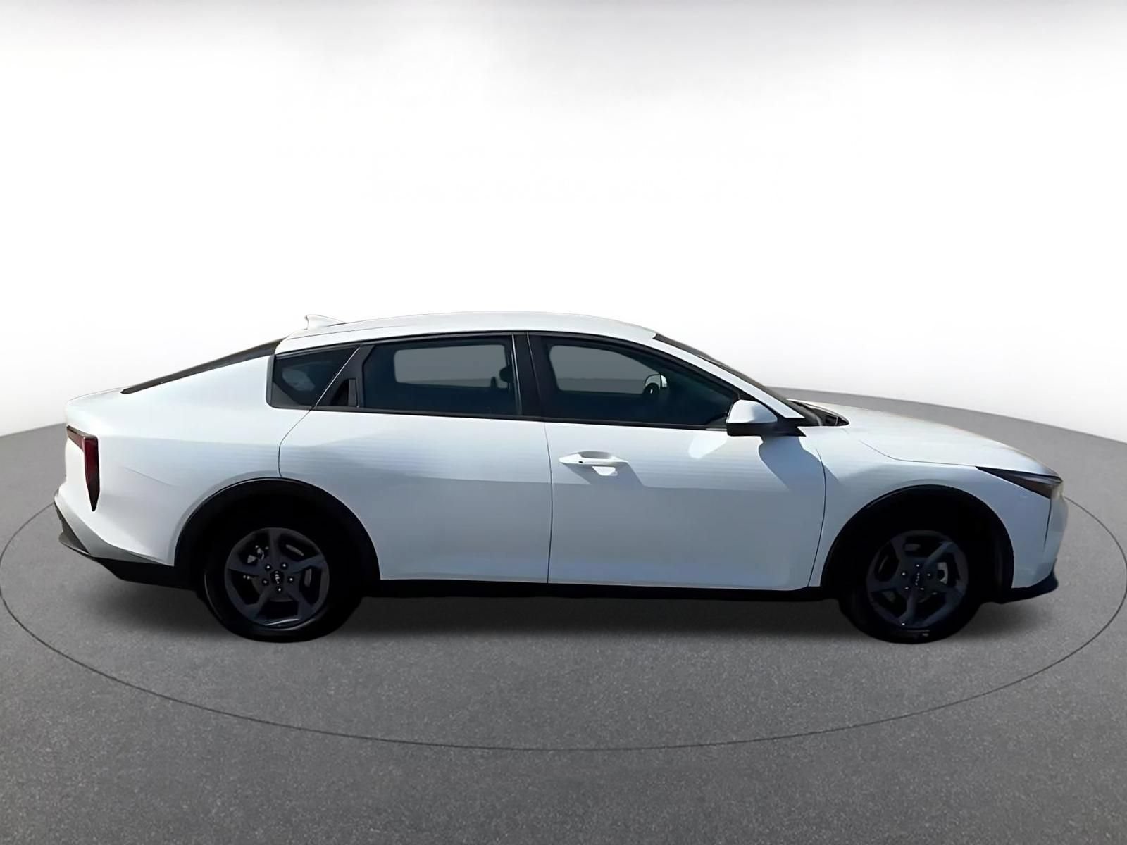Used 2026 Kia K4 FWD image 16