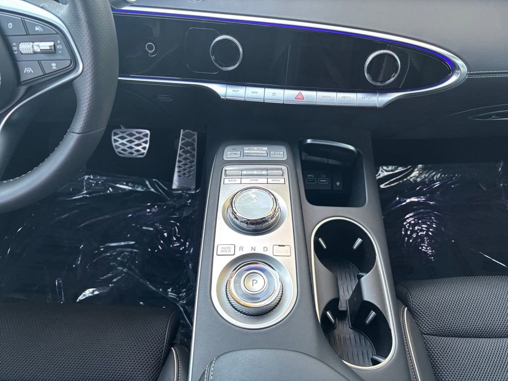 Used 2024 Genesis GV70 3.5T Sport AWD/4WD image 11