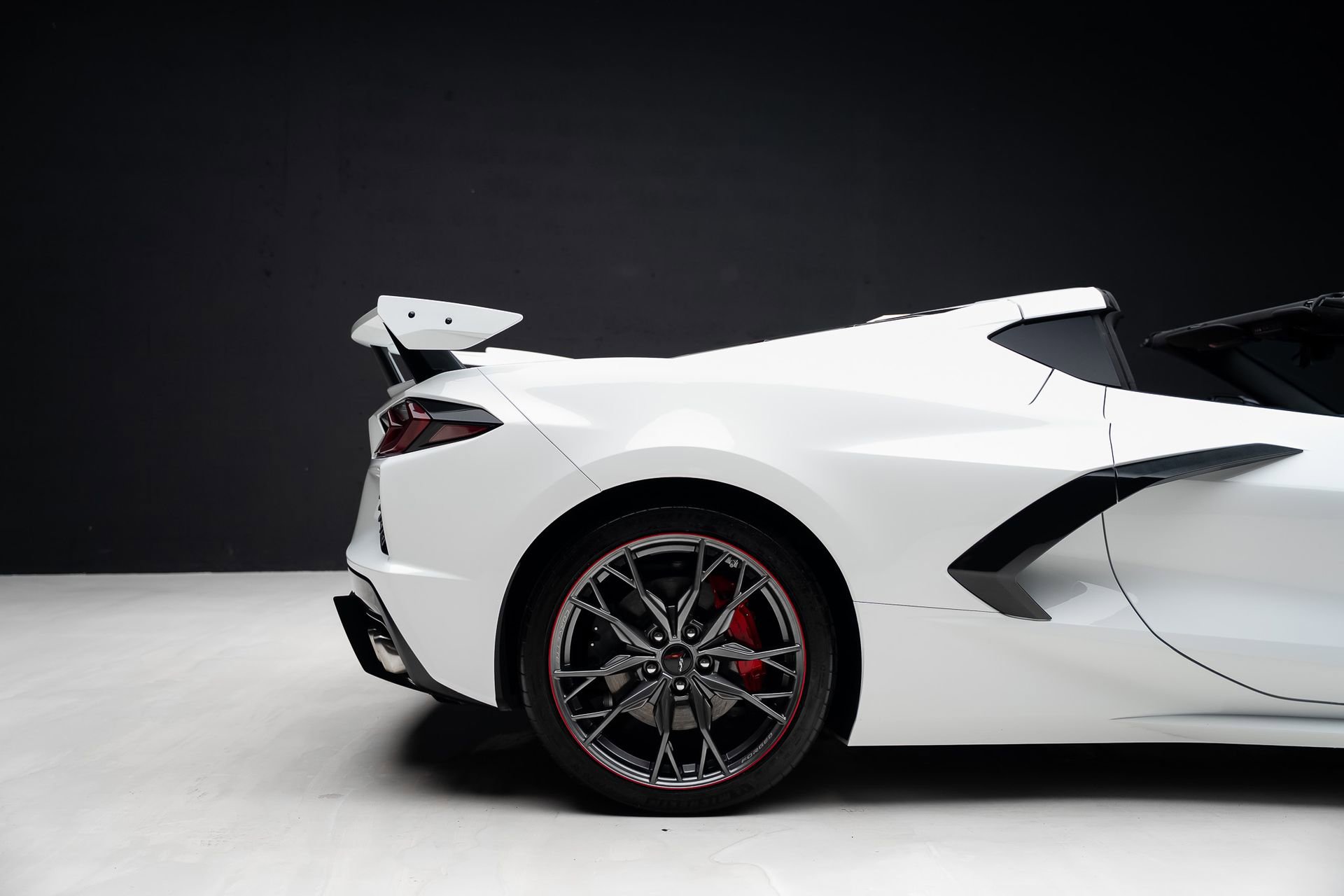 Used 2024 Chevrolet Corvette Stingray Coupe w/ 1LT image 39