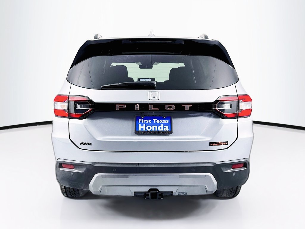 New 2026 Honda Pilot TrailSport image 6