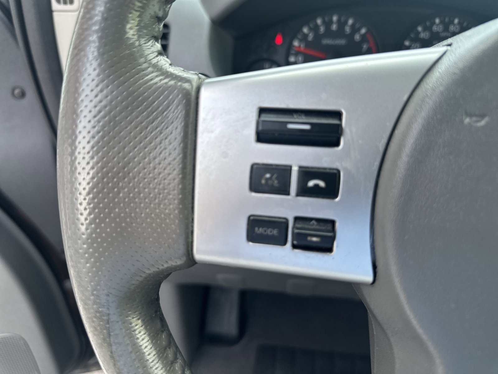 Used 2017 Nissan Frontier SV w/ SV Value Truck Package AWD/4WD image 12