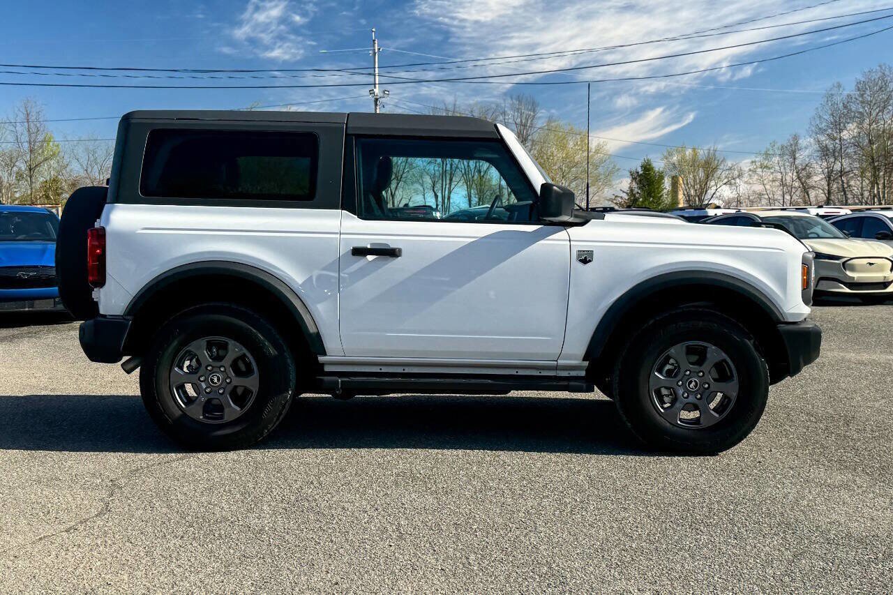 Used 2024 Ford Bronco Big Bend AWD/4WD image 2