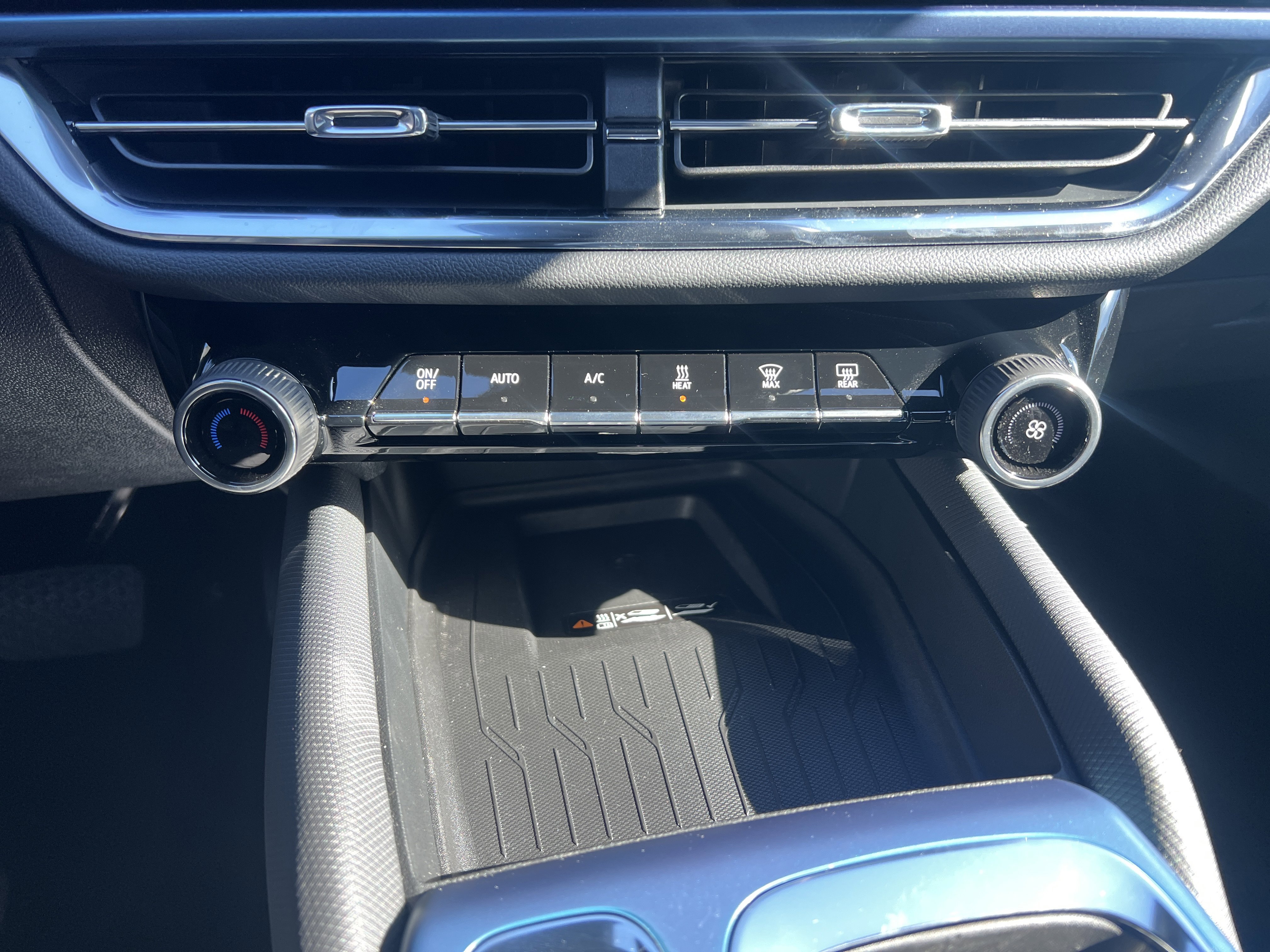 New 2026 Chevrolet Equinox EV LT AWD/4WD image 28