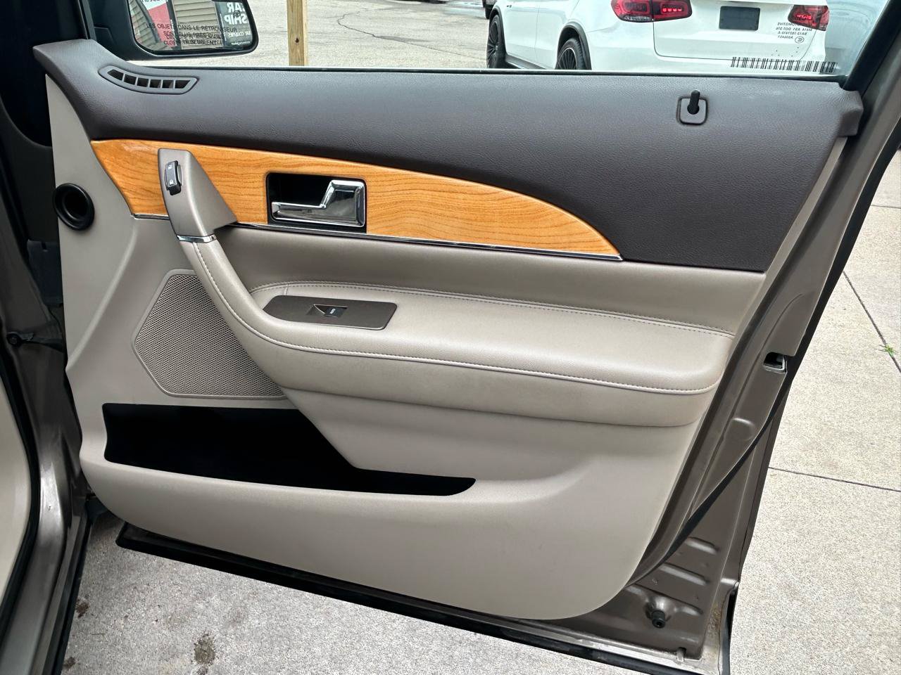 Used 2012 Lincoln MKX AWD w/ Wood Pkg image 16